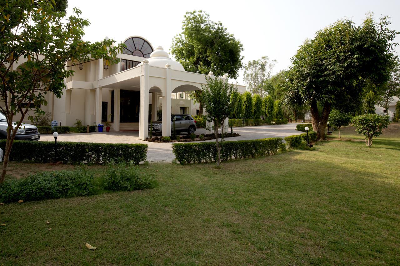 Mint Bundela Resort Khajurāho Exterior foto